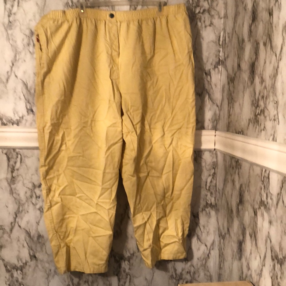 Used size 32wise capris pants